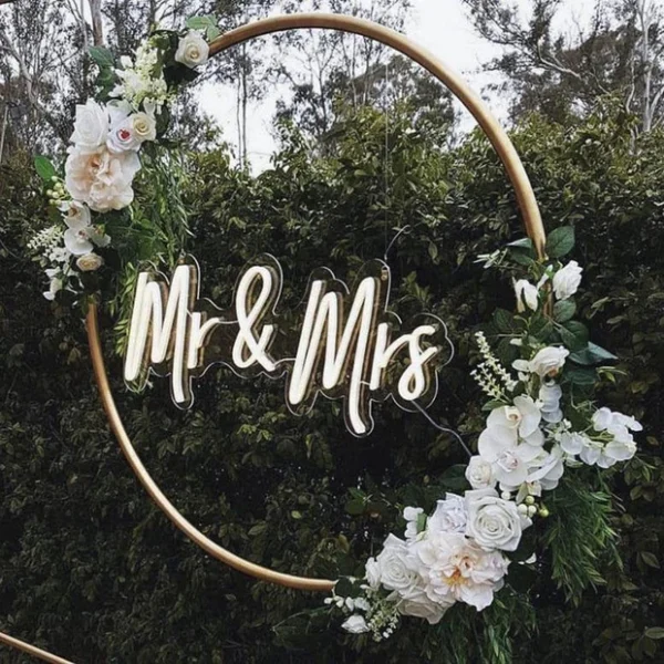 mr & mrs neon sign